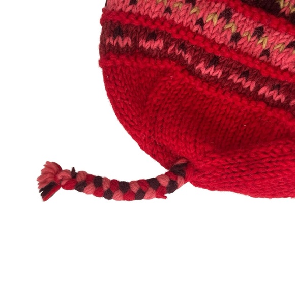 Women’s wool Turtle Fur fleece lined winter hat red and pink braided accents - Picture 4 of 11